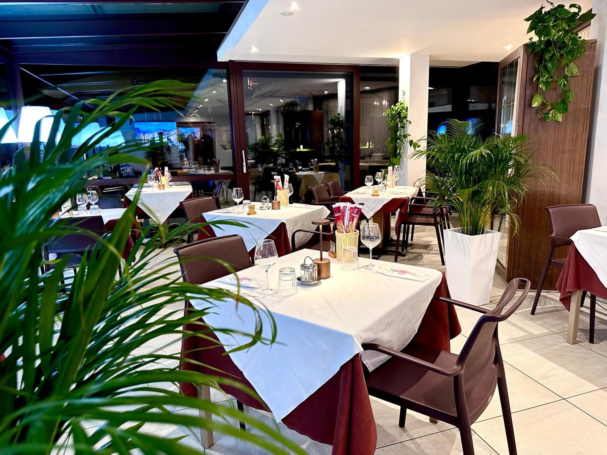 Villa Nuova Romeno Esterno foto